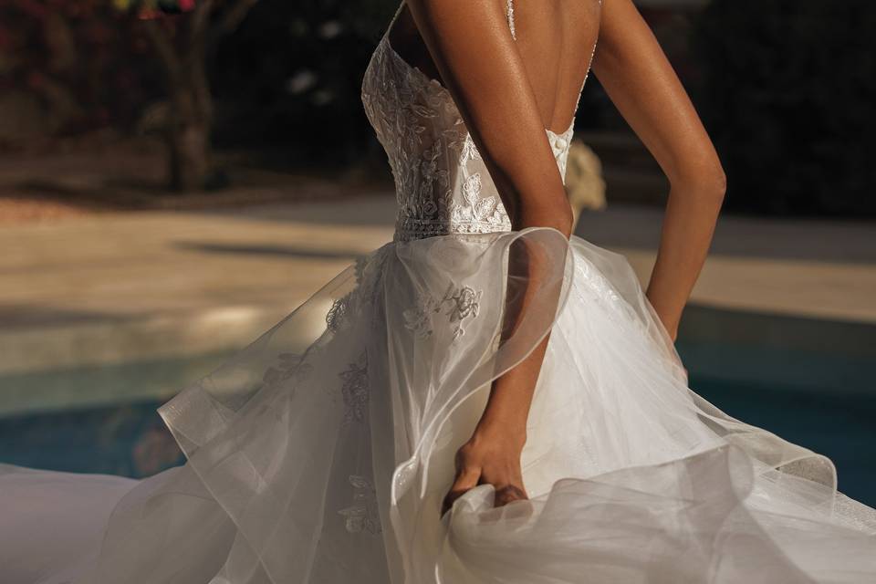 White one By Pronovias