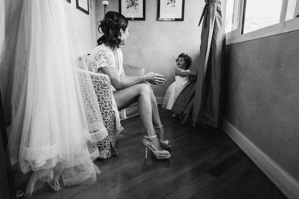 La figlia aiuta la sposa