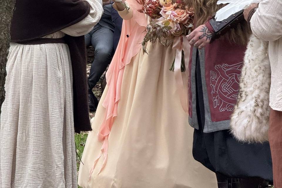 Matrimonio celtico nel bosco