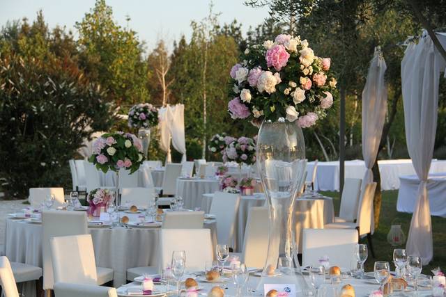 Addobbi e composizioni floreali da sogno per il matrimonio di Simona e  Luigi - Alba Greco