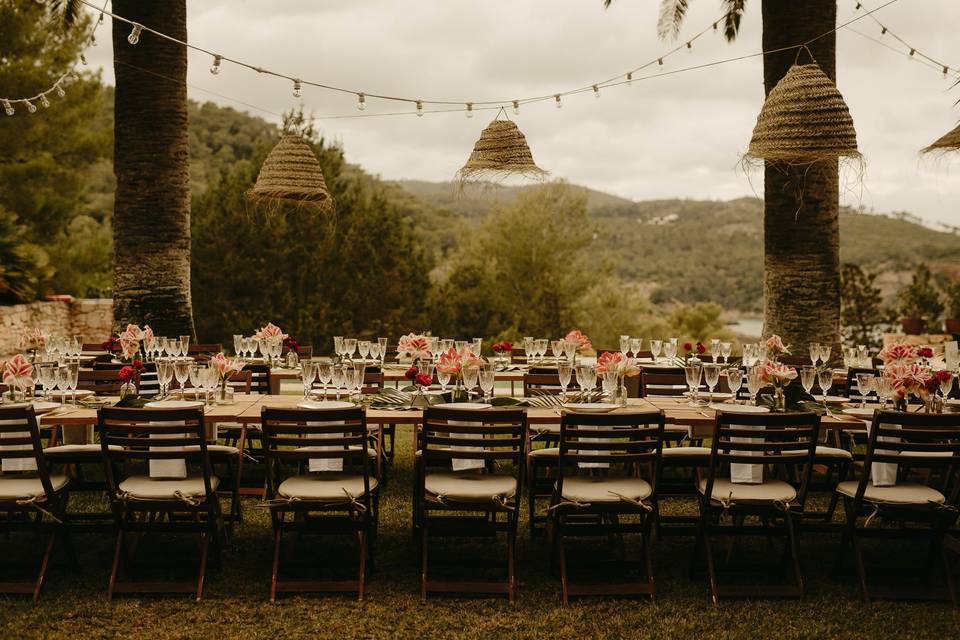 Tablescape