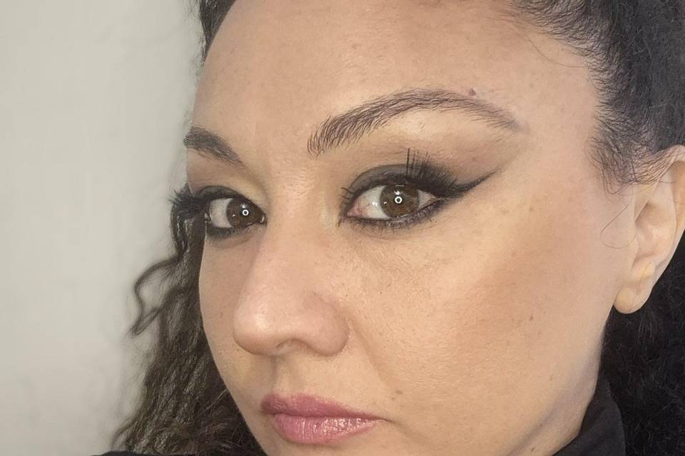 Smokey eyes