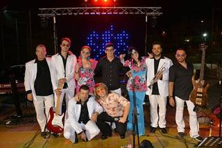 70' Celebration band