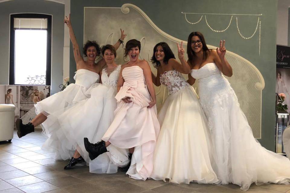 La sposa e le damigelle