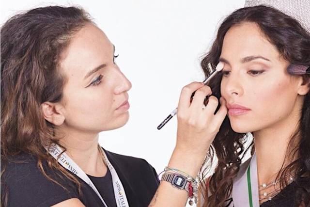 Sara Bee Makeup
