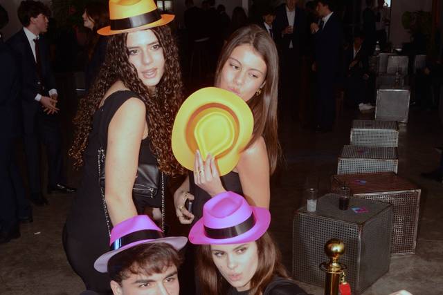 Strike a pose!!