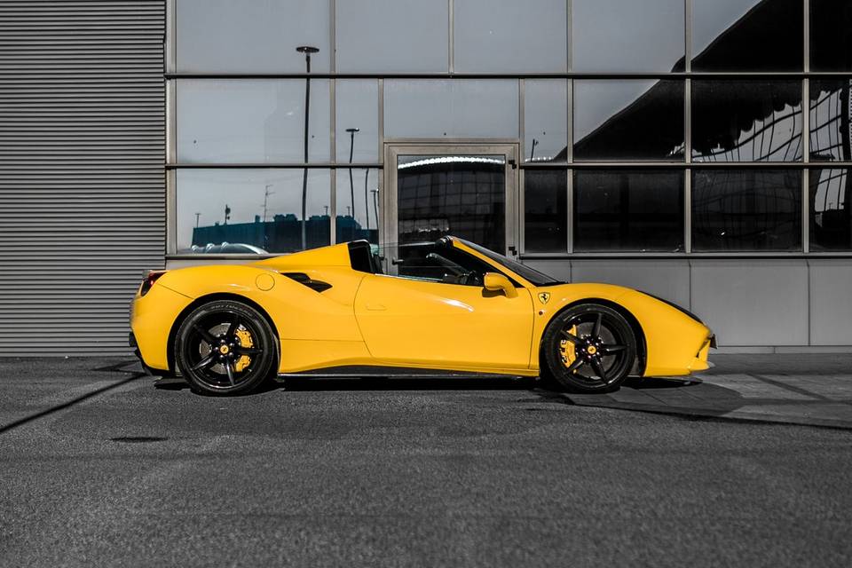 Ferrari 488 spider