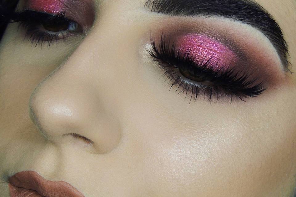 Halo smokey eyes