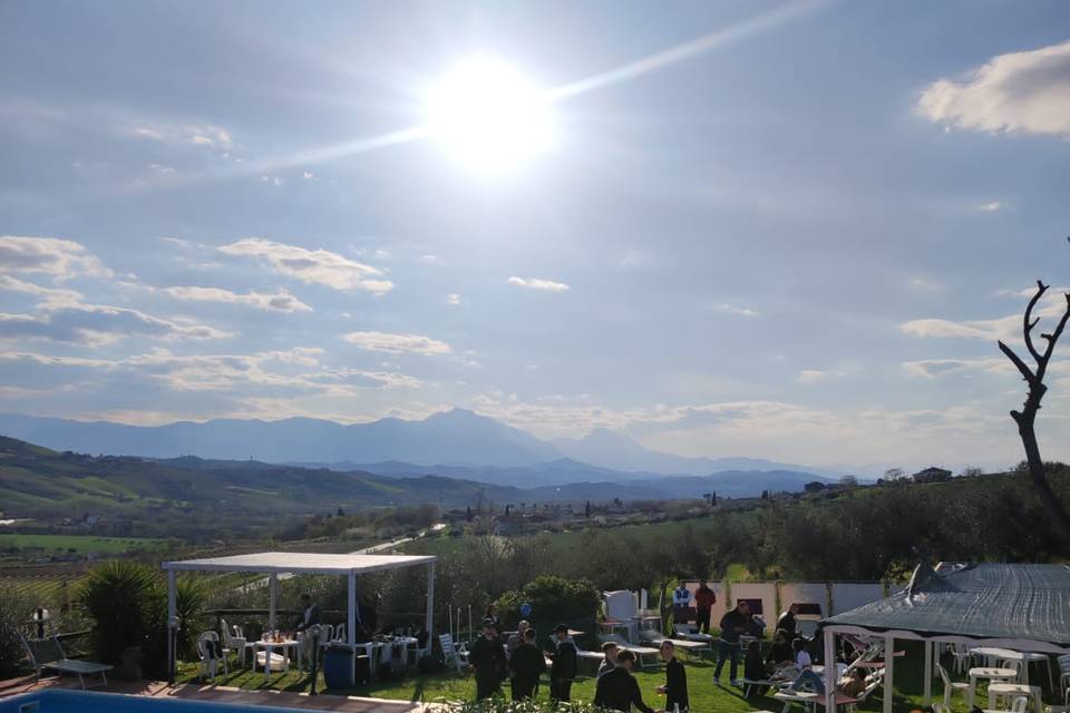 Vista piscina dal terrazzo