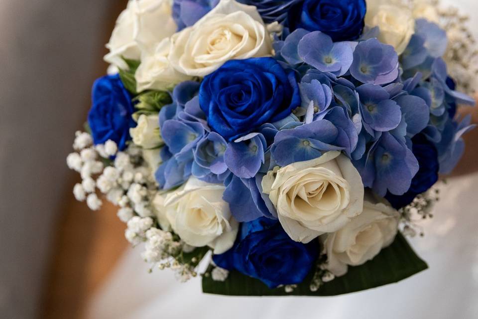Bouquet bianco blu