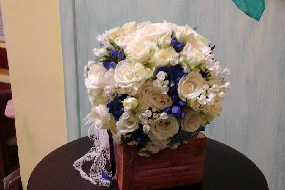 Bouquet sposa in blu