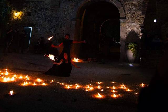 Spettacolo di danza con fuoco Brida Luna