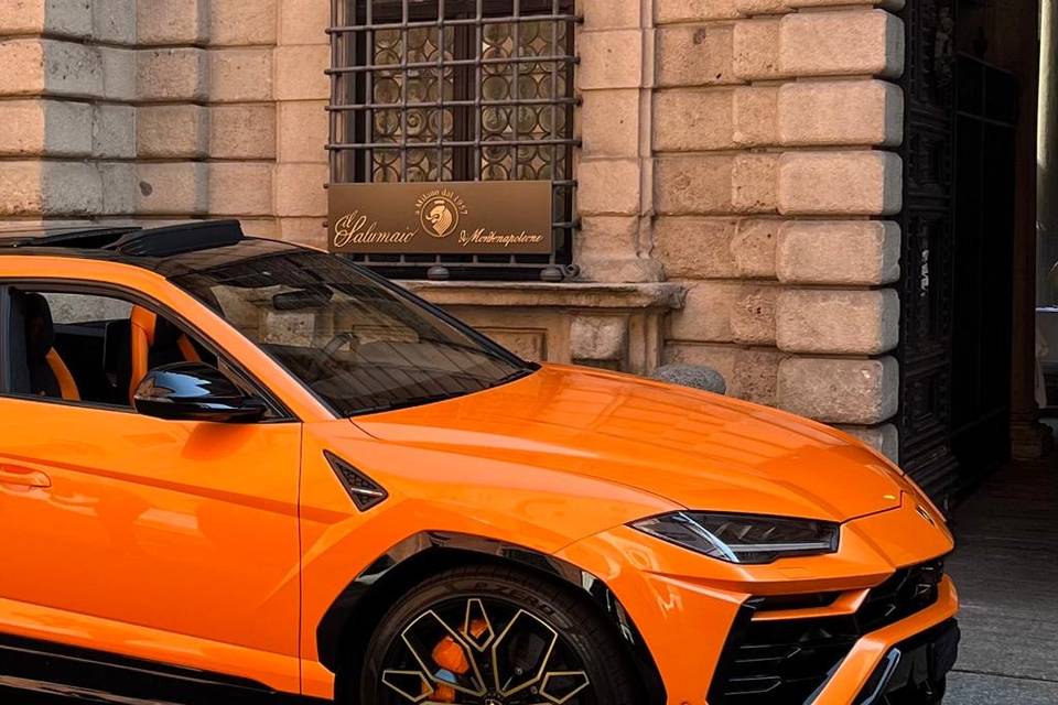 Lamborghini Urus Pearl Capsule