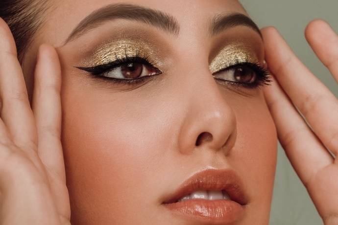 Gold make up