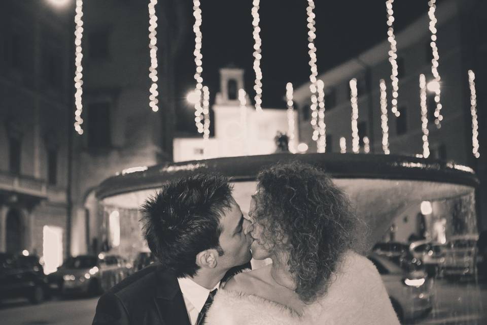 Kiss under lights