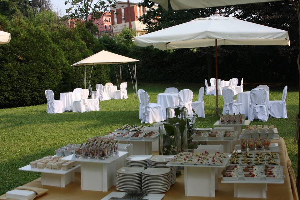 Aperitivo in giardino