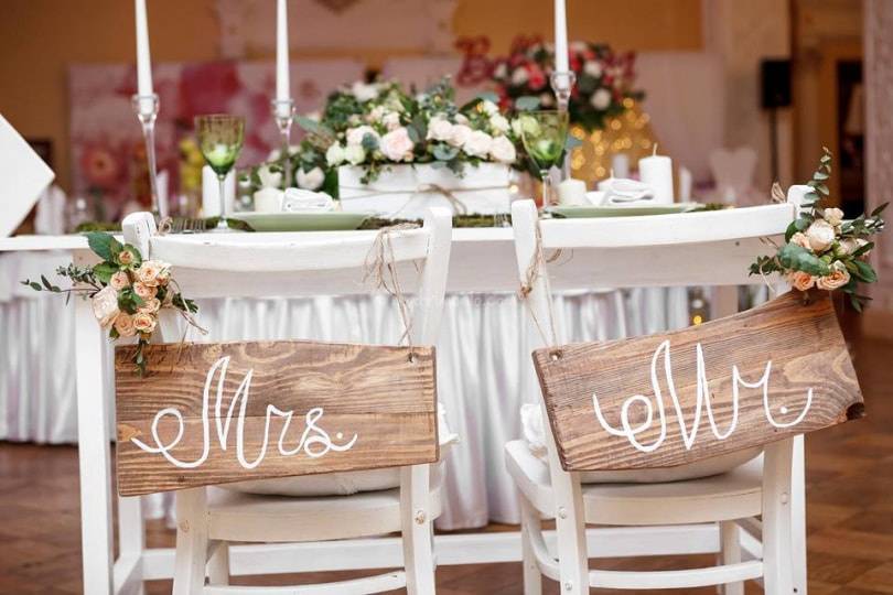 Bride&Groom Chairs