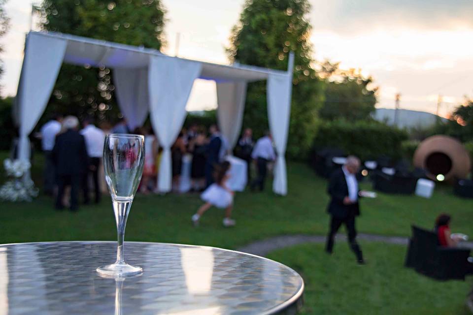 Aperitivo in giardino