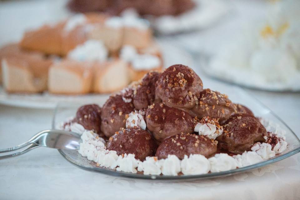 Profiteroles tartufati