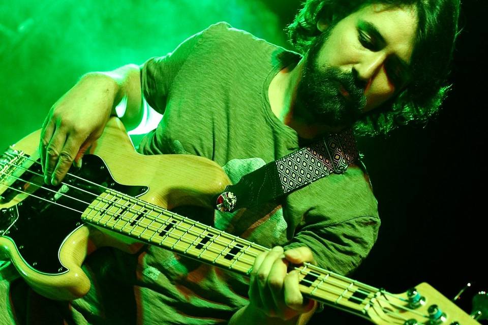 Yuri Apicella - Basso