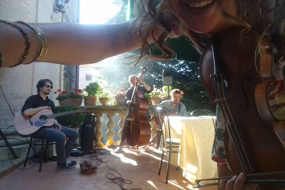 the Gajè (swing & gipsy)