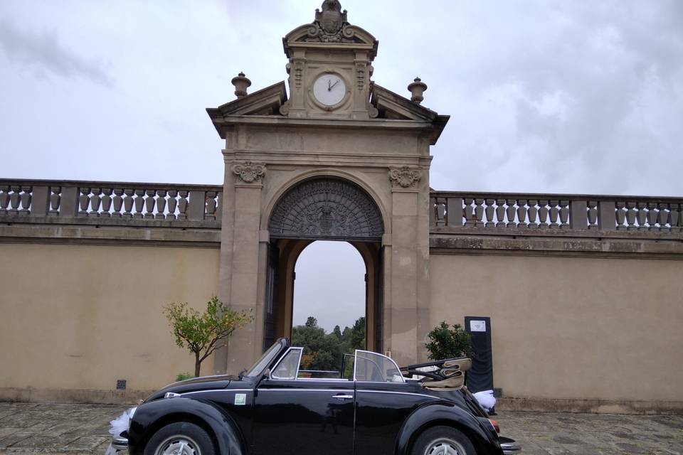 Maggiolone nero cabrio