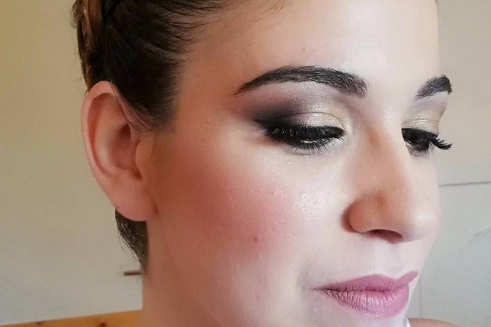 Trucco sposa deciso