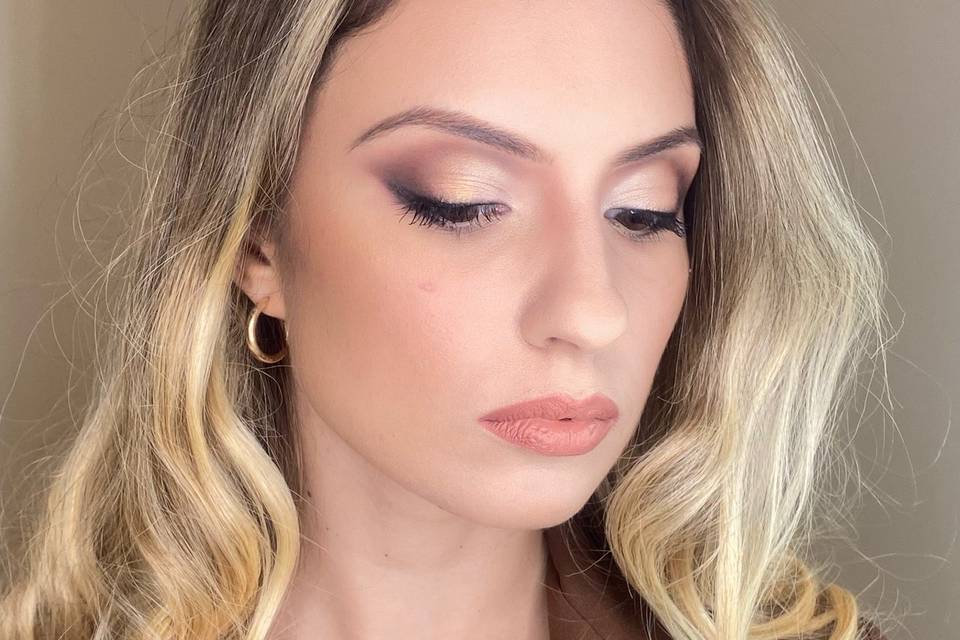 Bridal make-up