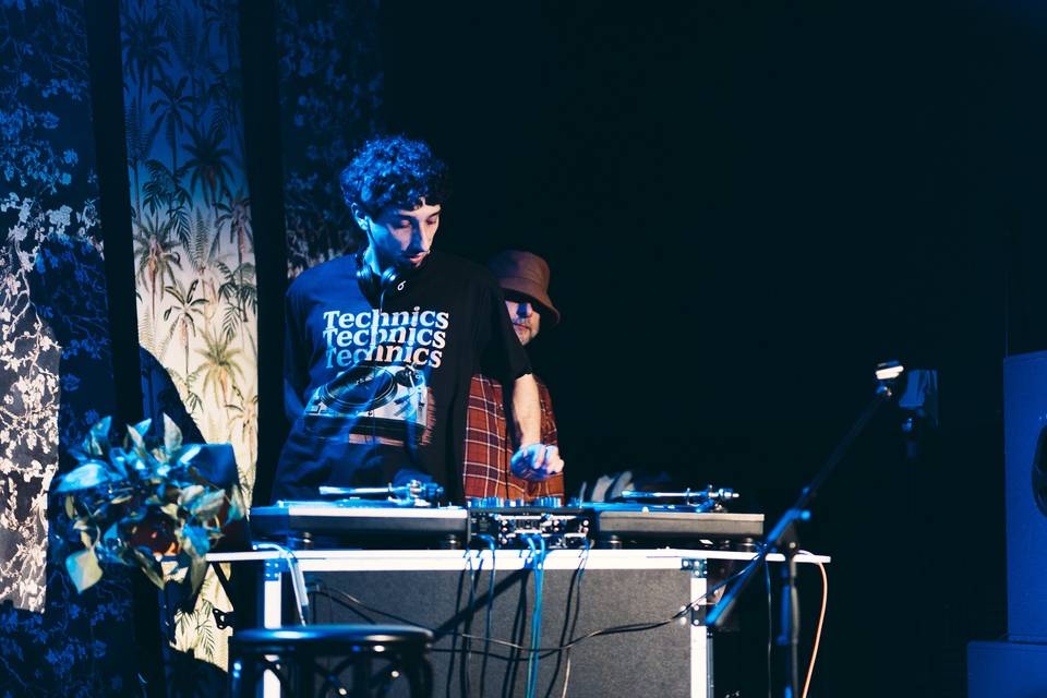 DJ LookOne