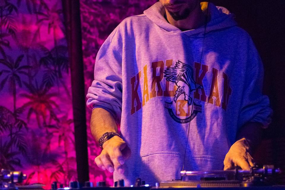 DJ LookOne