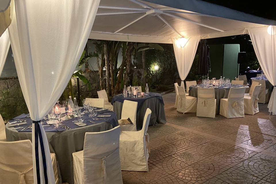 Sala piscina per matrimonio