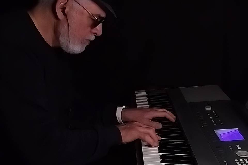 Cocktail Piano