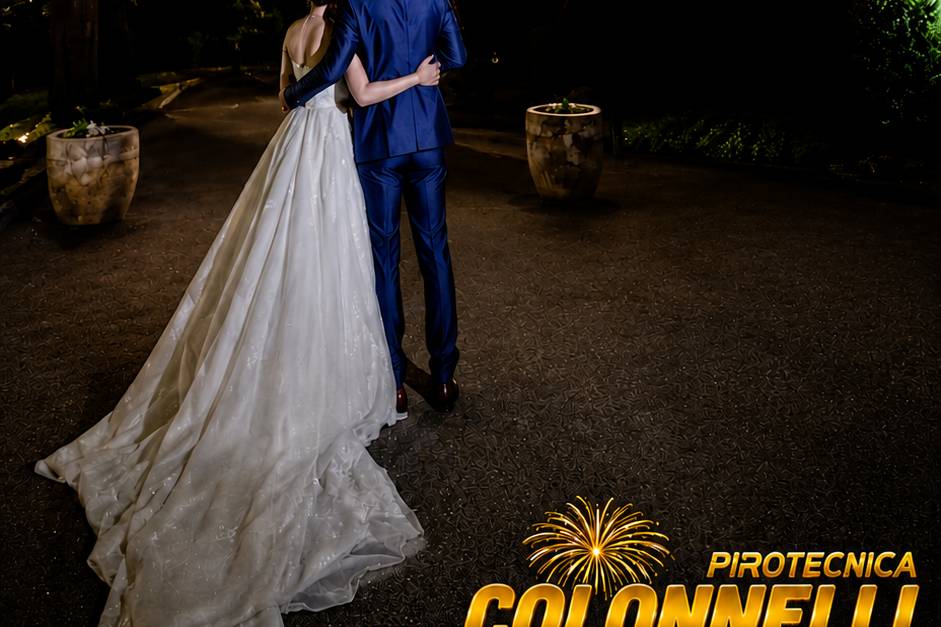 Matrimonio con effetti dorati