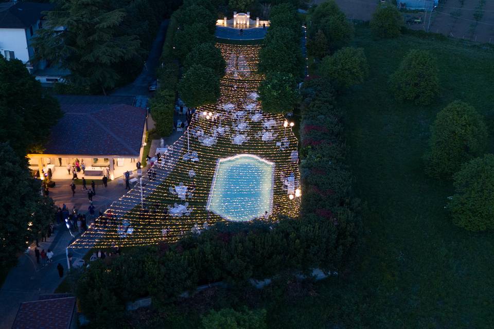 Vista con drone di notte