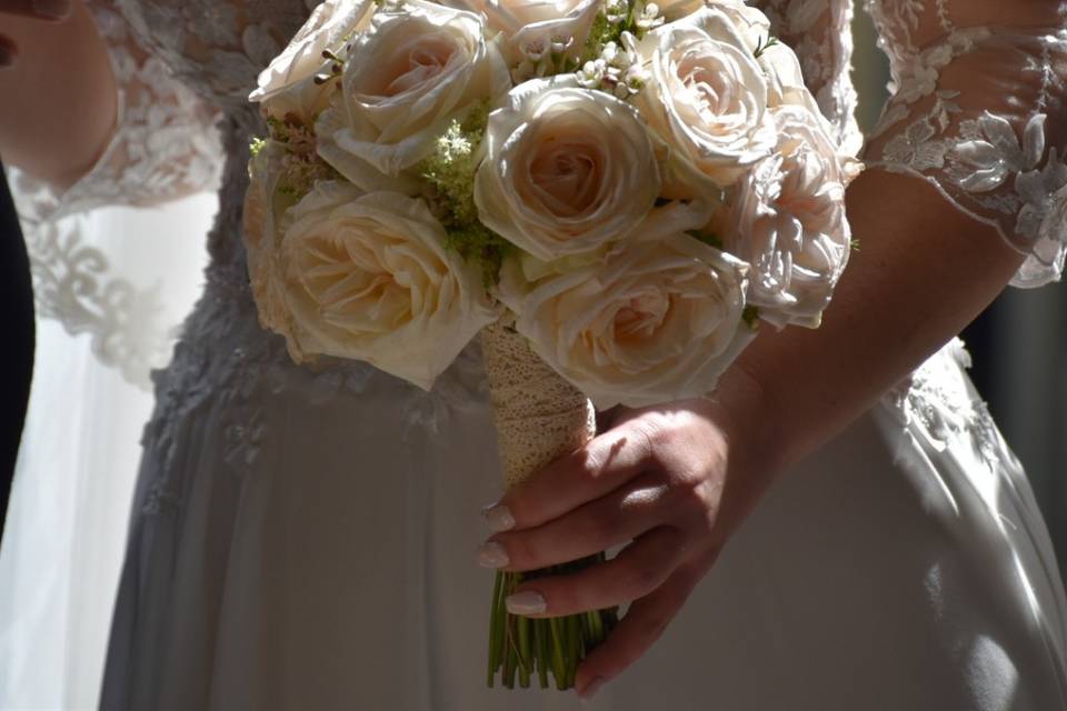 Bouquet da sposa con rose ingl