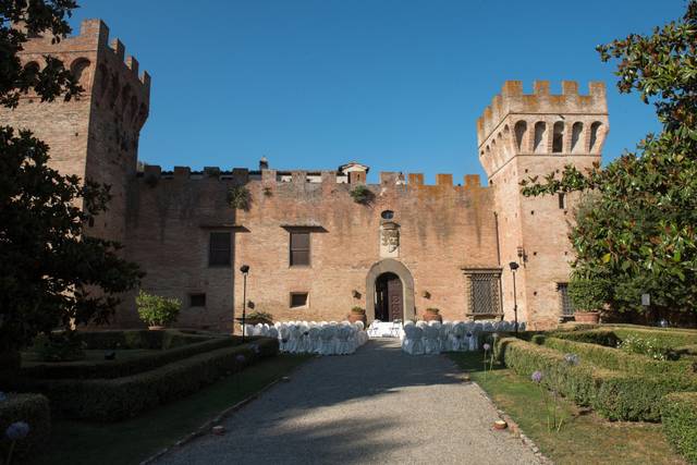 Castello di Oliveto