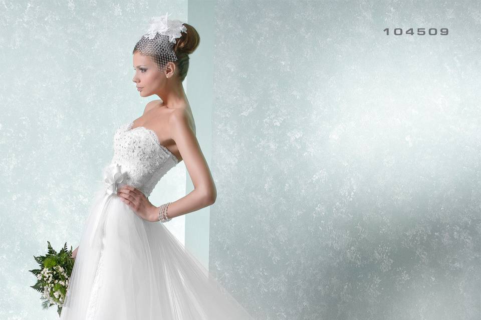 Foglio Bianco Abiti da Sposa