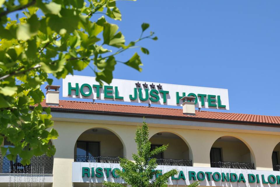 Just Hotel