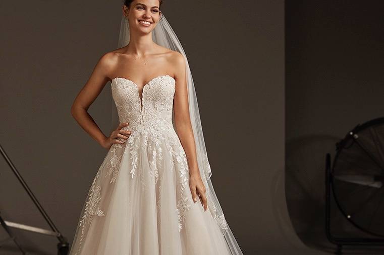 Pronovias 2020 lyra