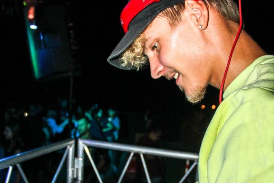 DJ Max