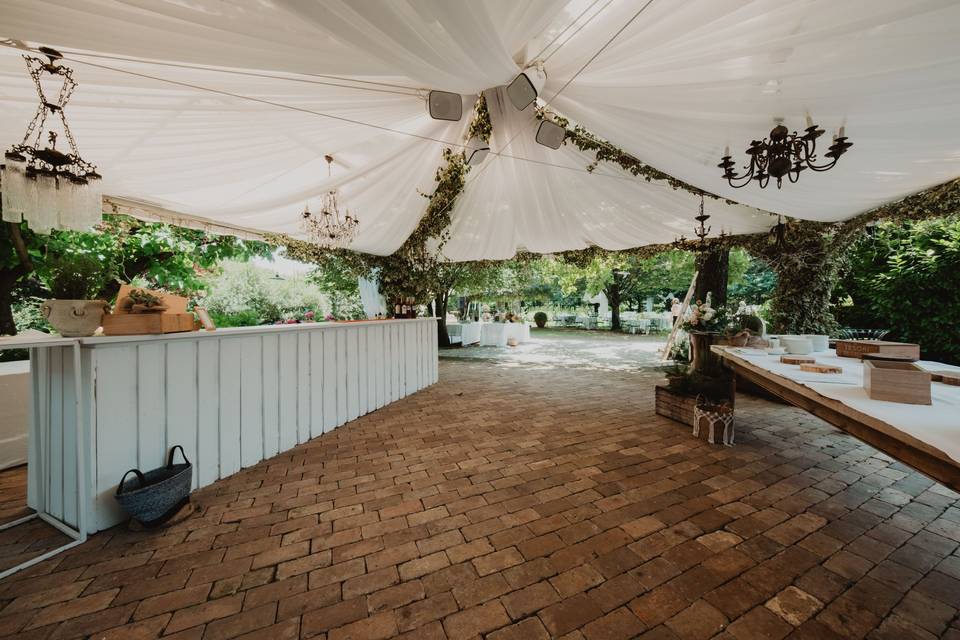 area_buffet_tenda_decorata_verde