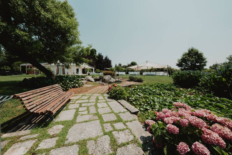 panchina_giardino_fiorito_evento