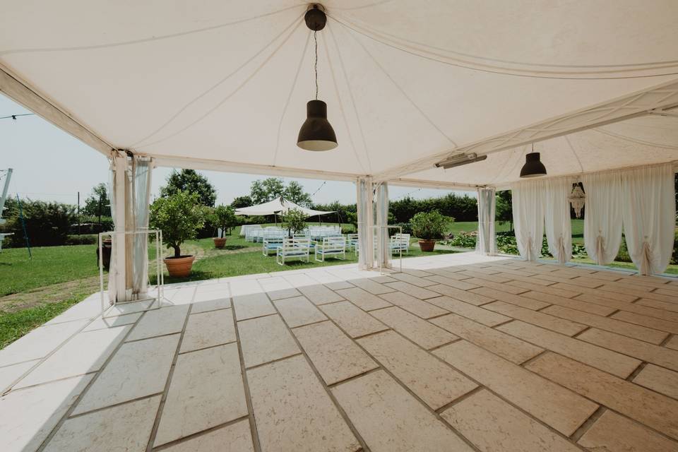 tenda_spazio_tavoli_esterni
