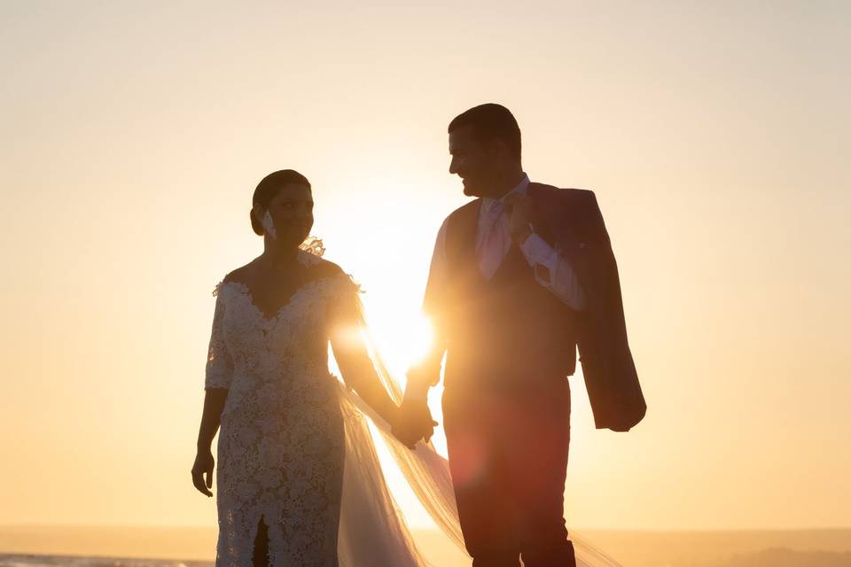 Wedding-tramonto in spiaggia