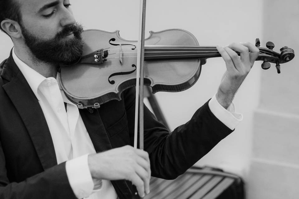 Andrea Granatiero Violino