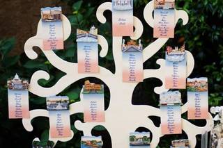 Albero sul lago