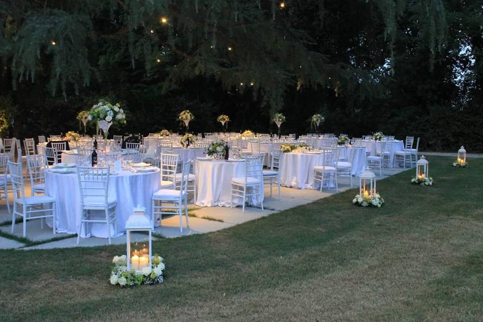 Dettagli cena nel parco