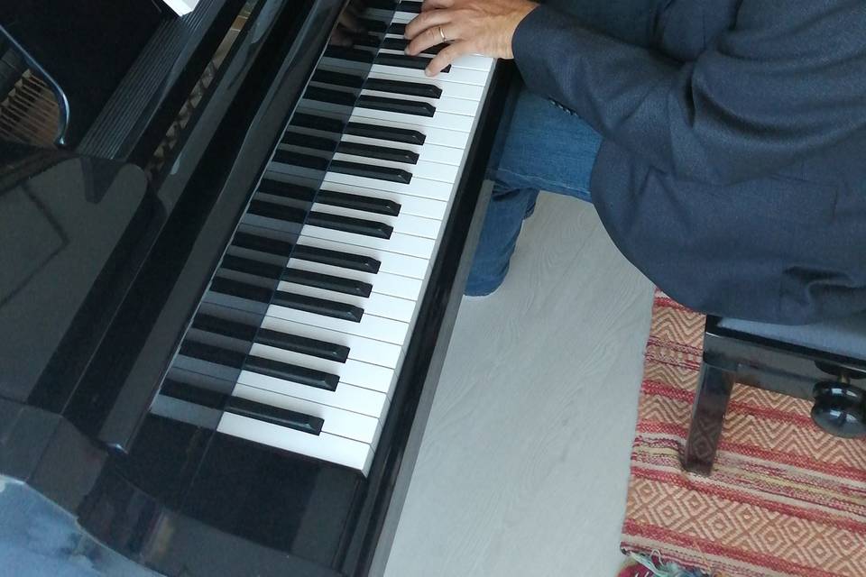 Al piano