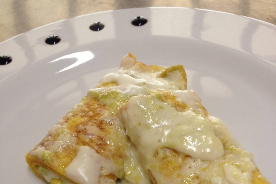 Crespelle con crema d'asparagi
