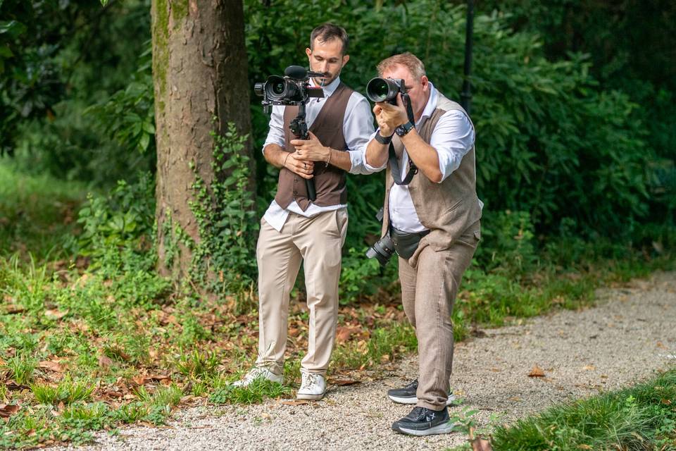 Fotografi sul sentiero sterrato